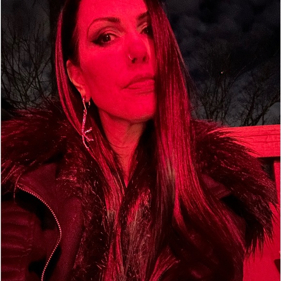 Meet your Posher, Amy - Picture 4 of 16